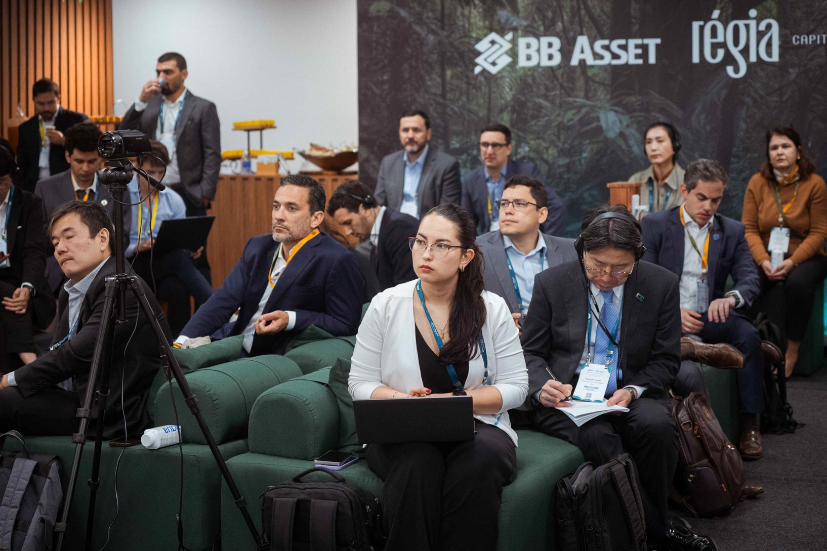 Régia-Capital—Dia-03-13